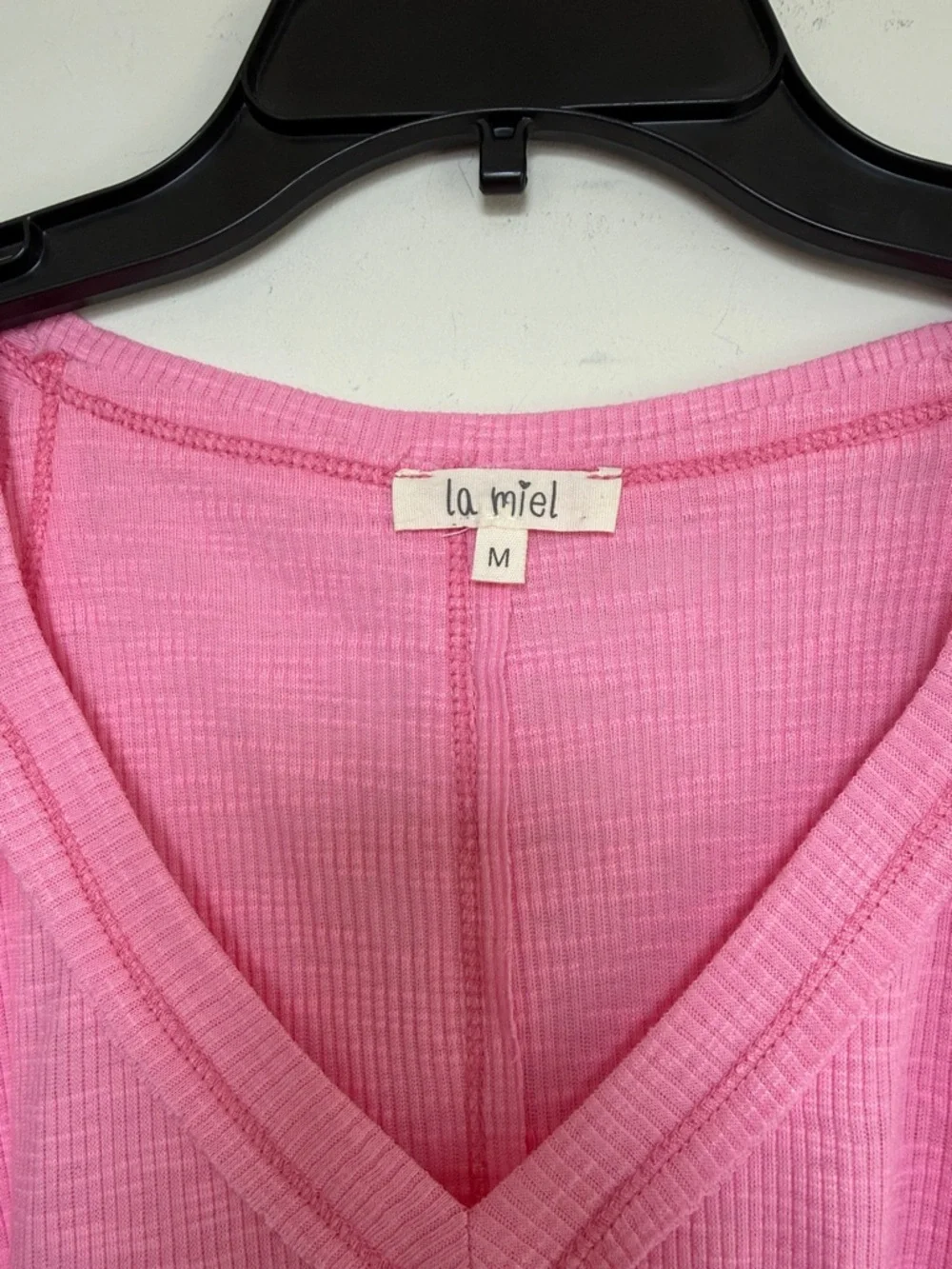 LA MIEL Pink V-Neck Flowy Tank Top - Picture 2 of 6